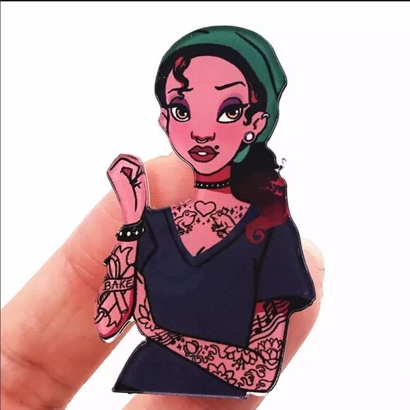 2020 Tatted Princess Tiana Acrylic Pin/ Brooch - Picture 1 of 4